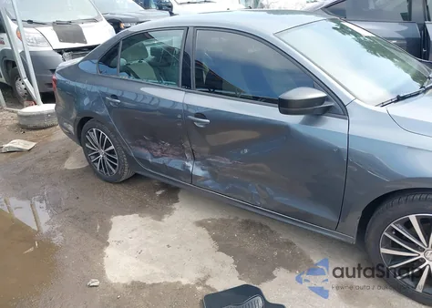 2015 Volkswagen Jetta 1.8T Sport from USA, damaged, VIN 3VWD17AJ2FM414947